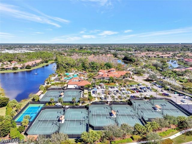 9915 Corso Bello DR, Naples, FL 34113