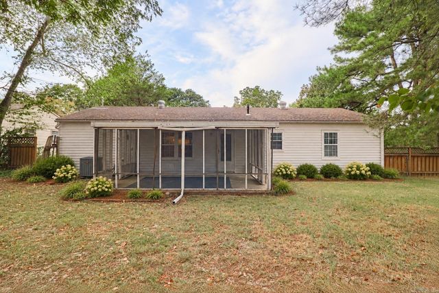 901 Wesley Court, Jonesboro, AR 72401