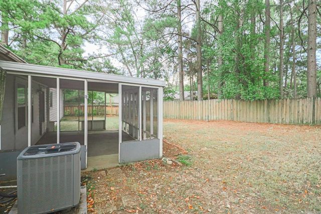 901 Wesley Court, Jonesboro, AR 72401