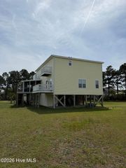 220 Twin Oaks Drive A, Hampstead, NC 28443