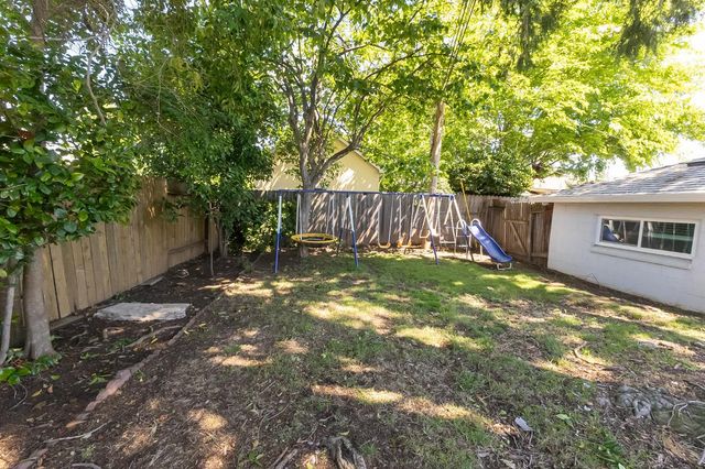 711 Vinewood Ave, Roseville, CA 95678