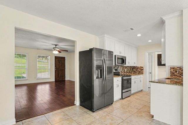 2206 Beaver Creek Road, Wylie, TX 75098