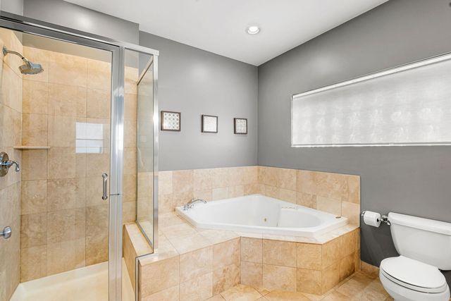 1123 W Grace Street 1E, Chicago, IL 60613