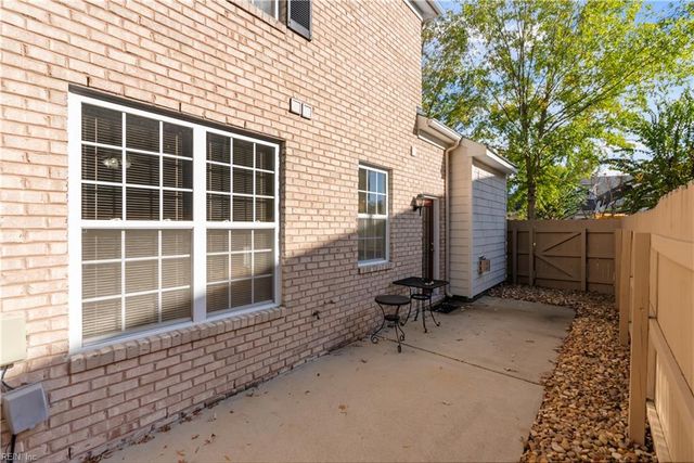 1406 Otterbourne CT, Chesapeake, VA 23320