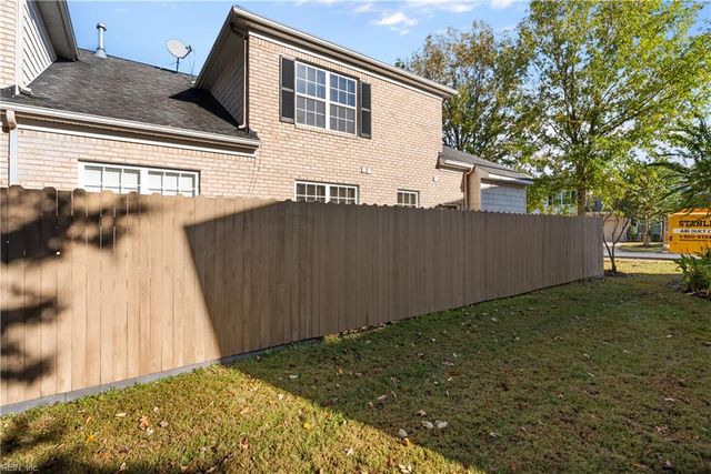 1406 Otterbourne CT, Chesapeake, VA 23320