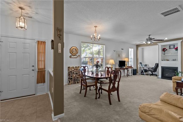 1406 Otterbourne CT, Chesapeake, VA 23320