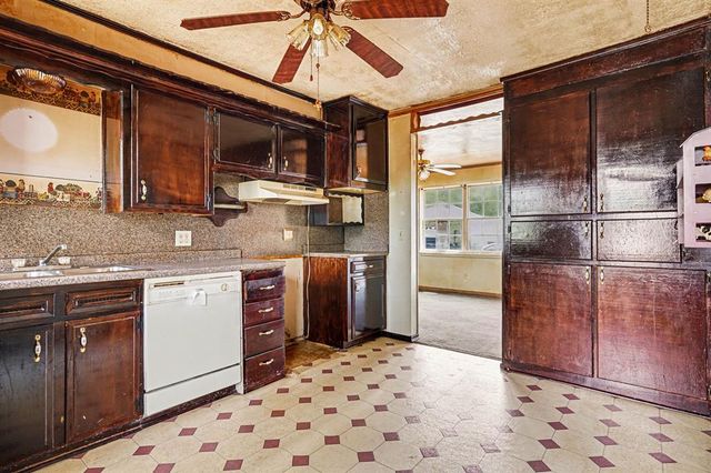 2221 SW 54th Street, Oklahoma City, OK 73119