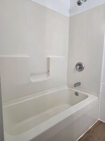 53 W 9th Street, Winona, MN 55987