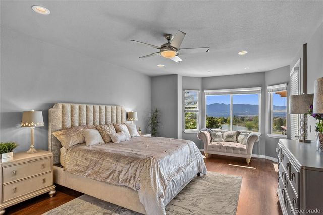9952 Oak Knoll Terrace, Colorado Springs, CO 80920
