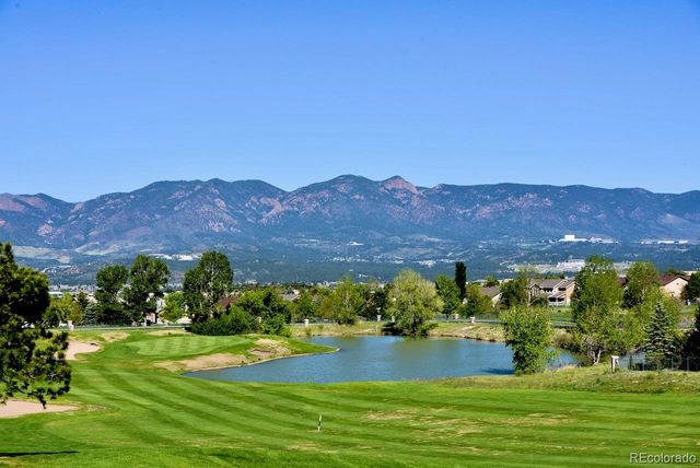 9952 Oak Knoll Terrace, Colorado Springs, CO 80920