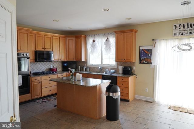 20 THISTLE LN, Lumberton, NJ 08048