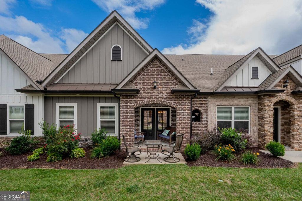 154 Founding Way B, Lookout Mountain, GA 30750