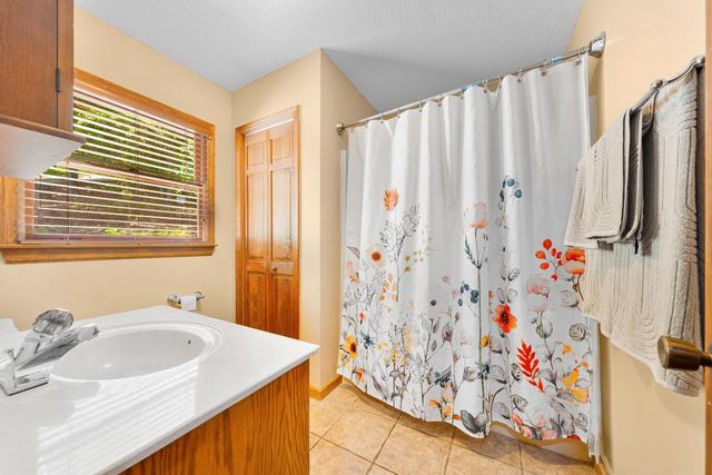 415 Kenwood Drive, Westminster, SC 29693