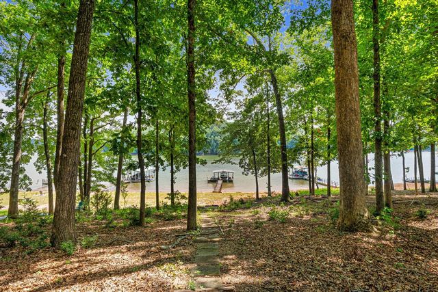 415 Kenwood Drive, Westminster, SC 29693