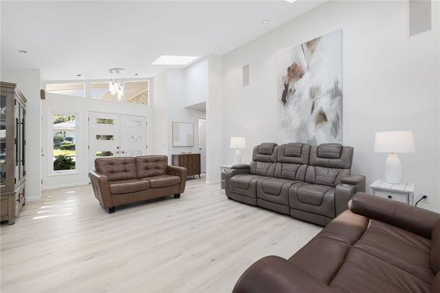 12 Kenmore Way, Lincoln, RI 02908