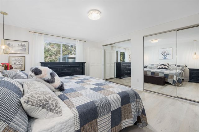 12 Kenmore Way, Lincoln, RI 02908