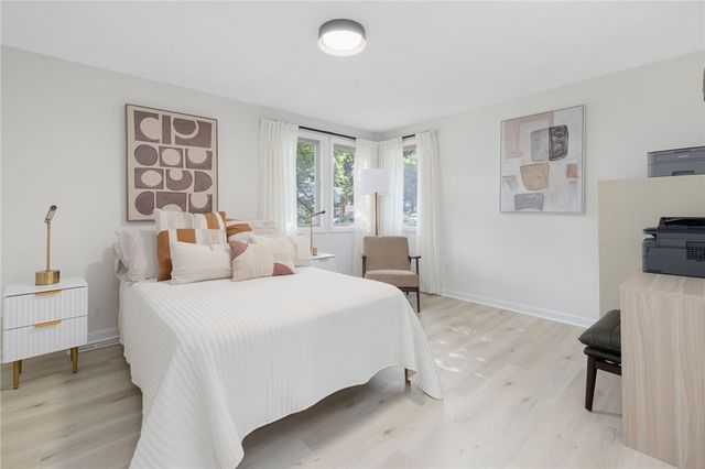 12 Kenmore Way, Lincoln, RI 02908