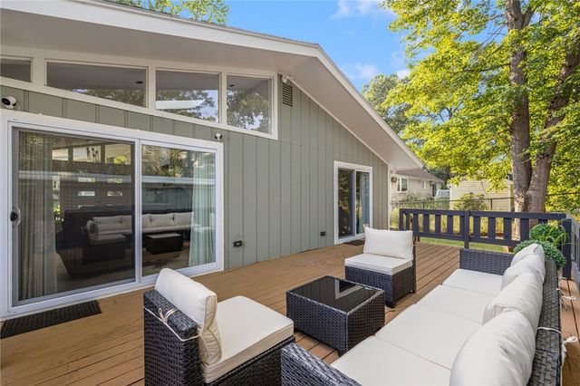12 Kenmore Way, Lincoln, RI 02908
