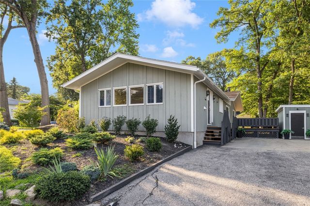 12 Kenmore Way, Lincoln, RI 02908