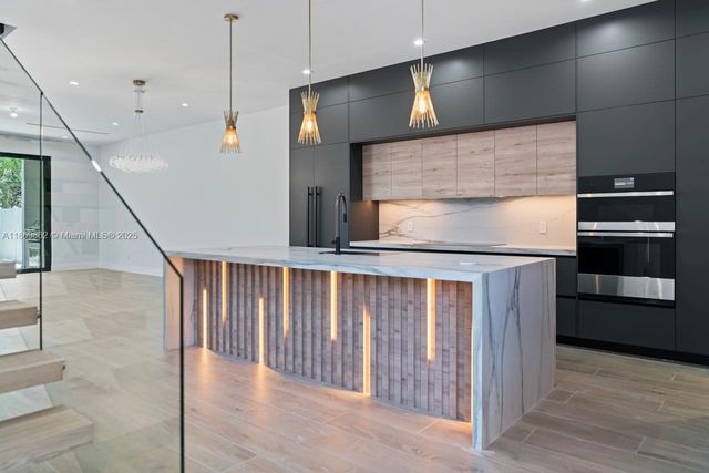 1318 NE 16th Ter, Fort Lauderdale, FL 33304