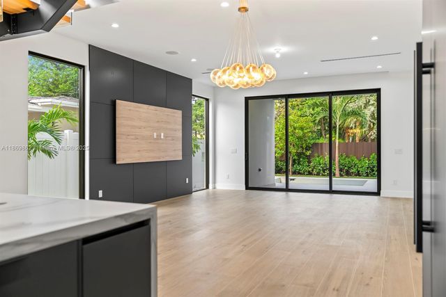 1318 NE 16th Ter, Fort Lauderdale, FL 33304