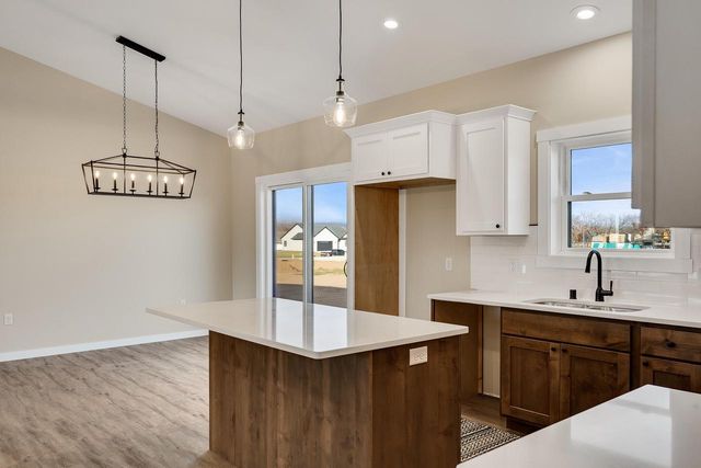 935 Crockett DRIVE, Holmen, WI 54636