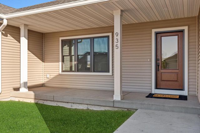 935 Crockett DRIVE, Holmen, WI 54636