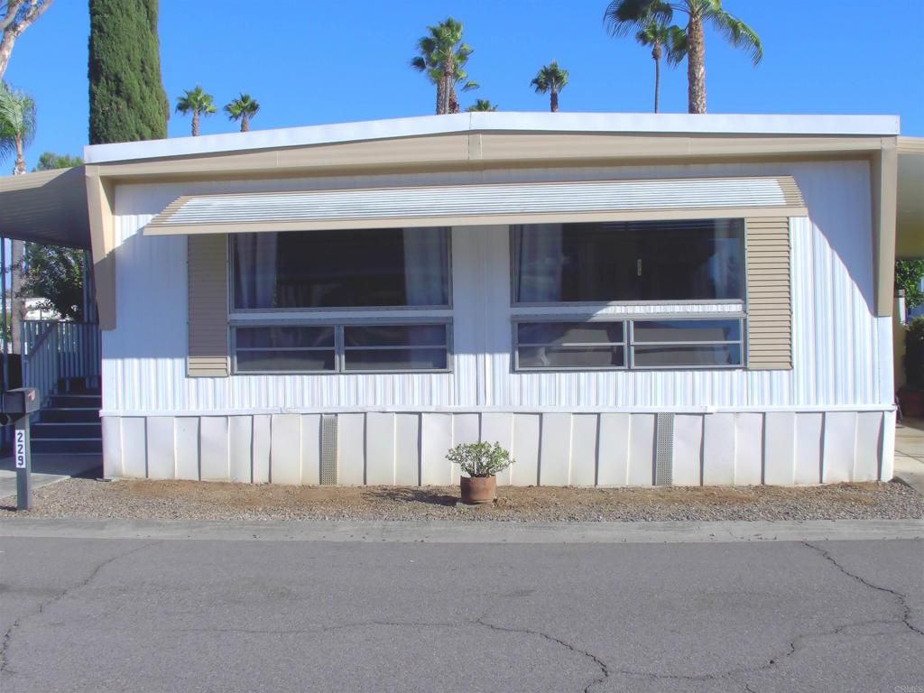 2300 E Valley Parkway 229, Escondido, CA 92027 — exterior