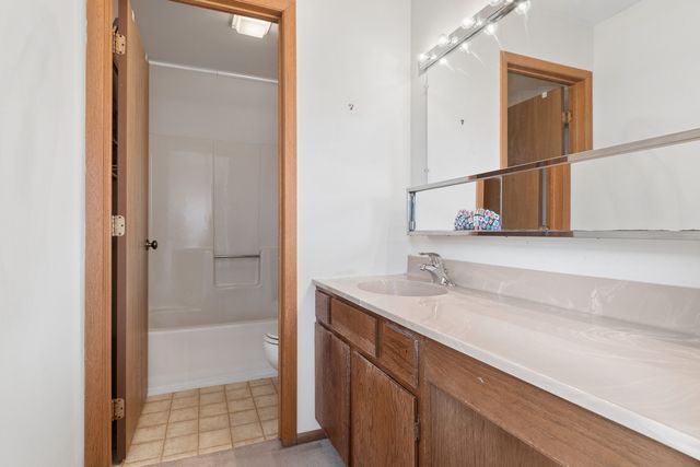 418 Churchill Court, Batavia, IL 60510