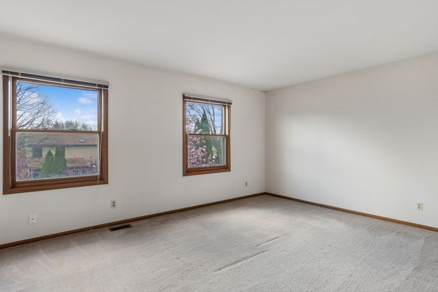 418 Churchill Court, Batavia, IL 60510