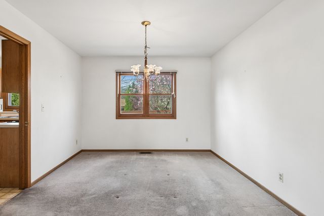 418 Churchill Court, Batavia, IL 60510