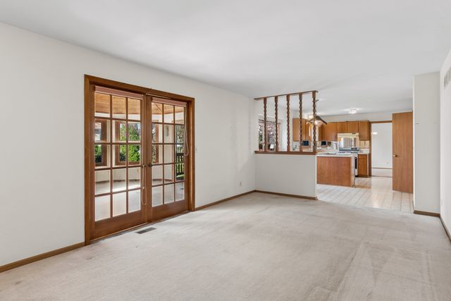 418 Churchill Court, Batavia, IL 60510