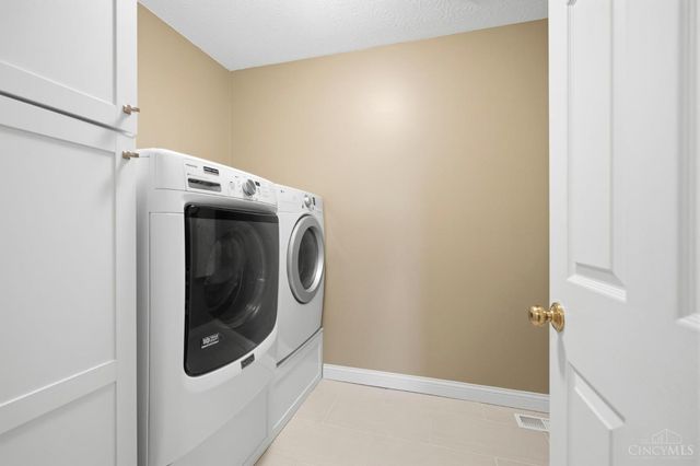 946 Hampton Court, Lebanon, OH 45036