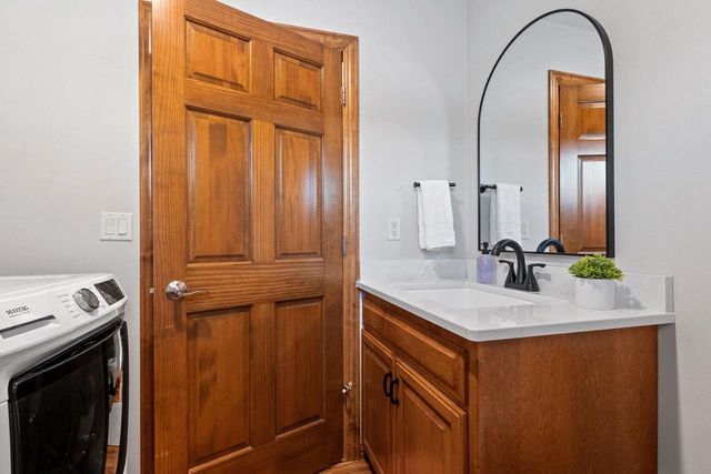 2446 REGINALD, De Pere, WI 54115