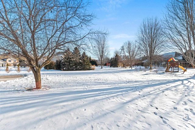 2446 REGINALD, De Pere, WI 54115