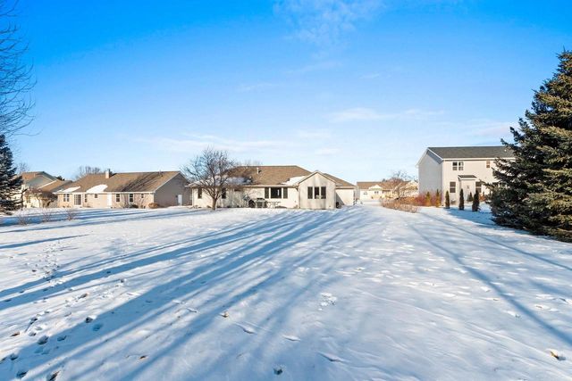 2446 REGINALD, De Pere, WI 54115
