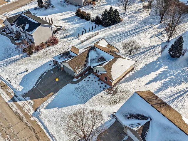 2446 REGINALD, De Pere, WI 54115