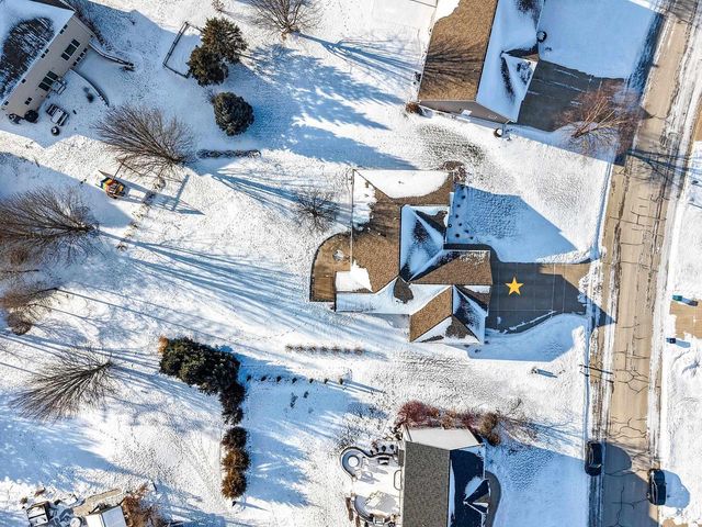 2446 REGINALD, De Pere, WI 54115