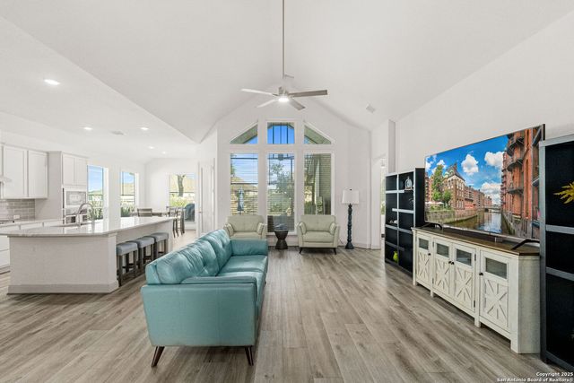 221 Vamanos, Boerne, TX 78006