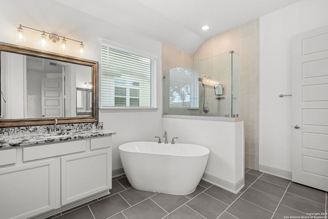 221 Vamanos, Boerne, TX 78006