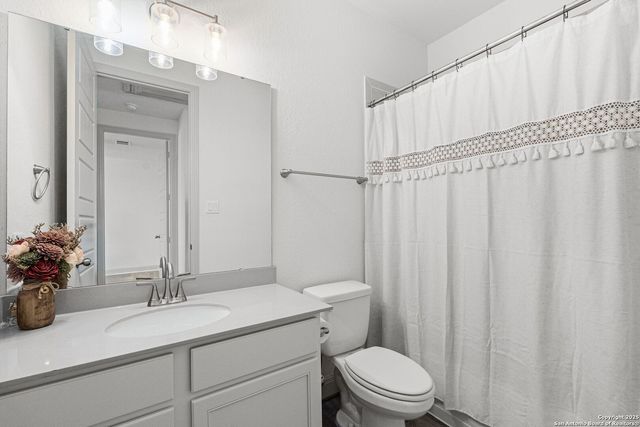 221 Vamanos, Boerne, TX 78006