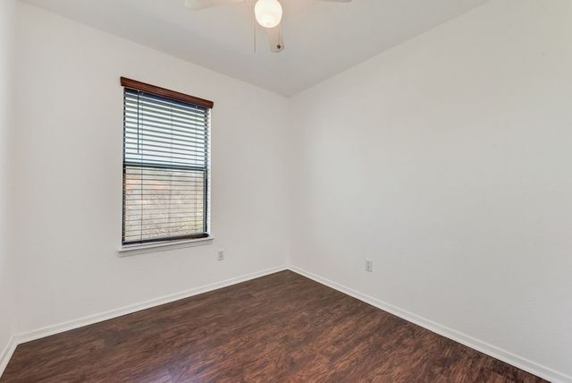 301 Lipscomb Street, Cleburne, TX 76031