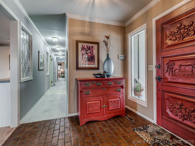 1201 Dogwood Court, Bartlesville, OK 74006