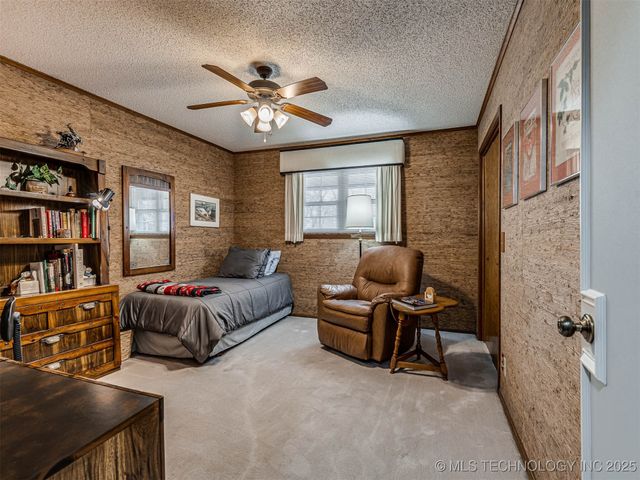 1201 Dogwood Court, Bartlesville, OK 74006