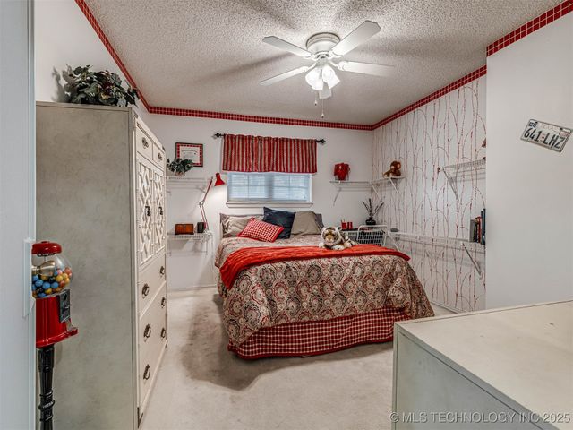 1201 Dogwood Court, Bartlesville, OK 74006
