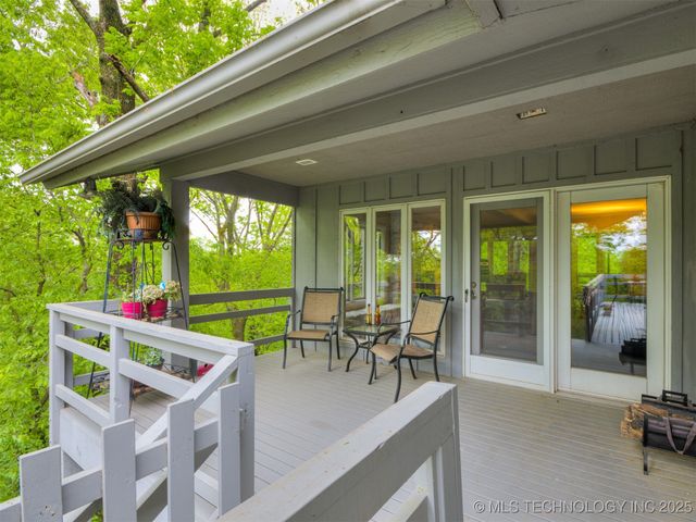 1201 Dogwood Court, Bartlesville, OK 74006