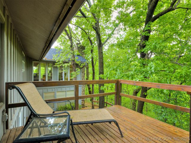 1201 Dogwood Court, Bartlesville, OK 74006