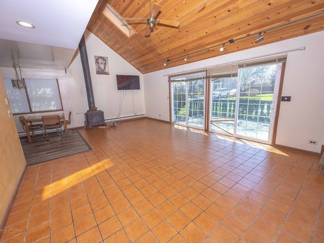 301 Oscar Avenue, Joliet, IL 60433