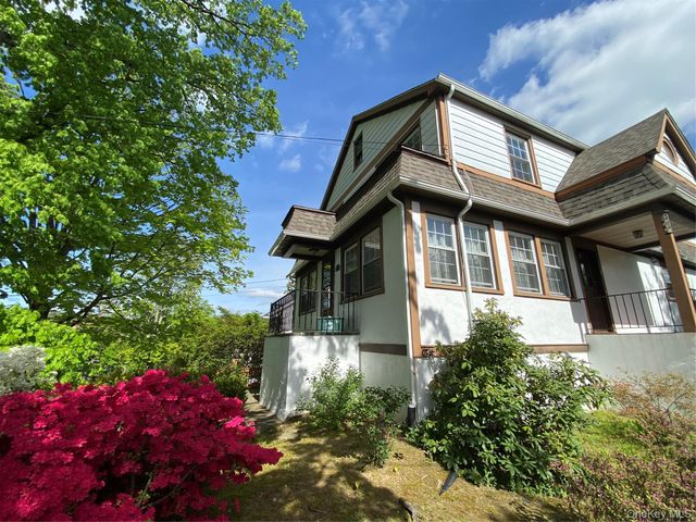 27 Grand Boulevard A, Scarsdale, NY 10583