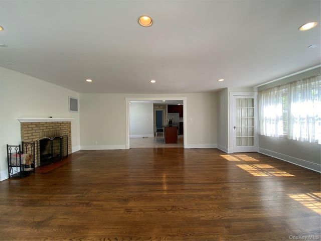 27 Grand Boulevard A, Scarsdale, NY 10583